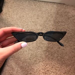 Thin Trendy Sunglasses